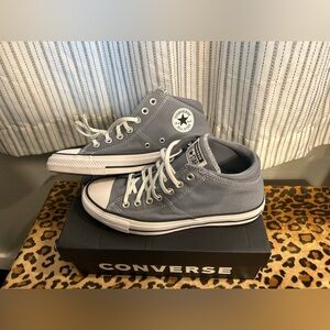 NIB WOMEN’S CONVERSE CHUCK TAYLOR CTAS MADISON MID TOP SKATE SHOES GREY SZ 10